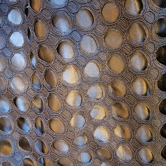 Elegant Black Lace Midi Skirt - Picture 4 of 12